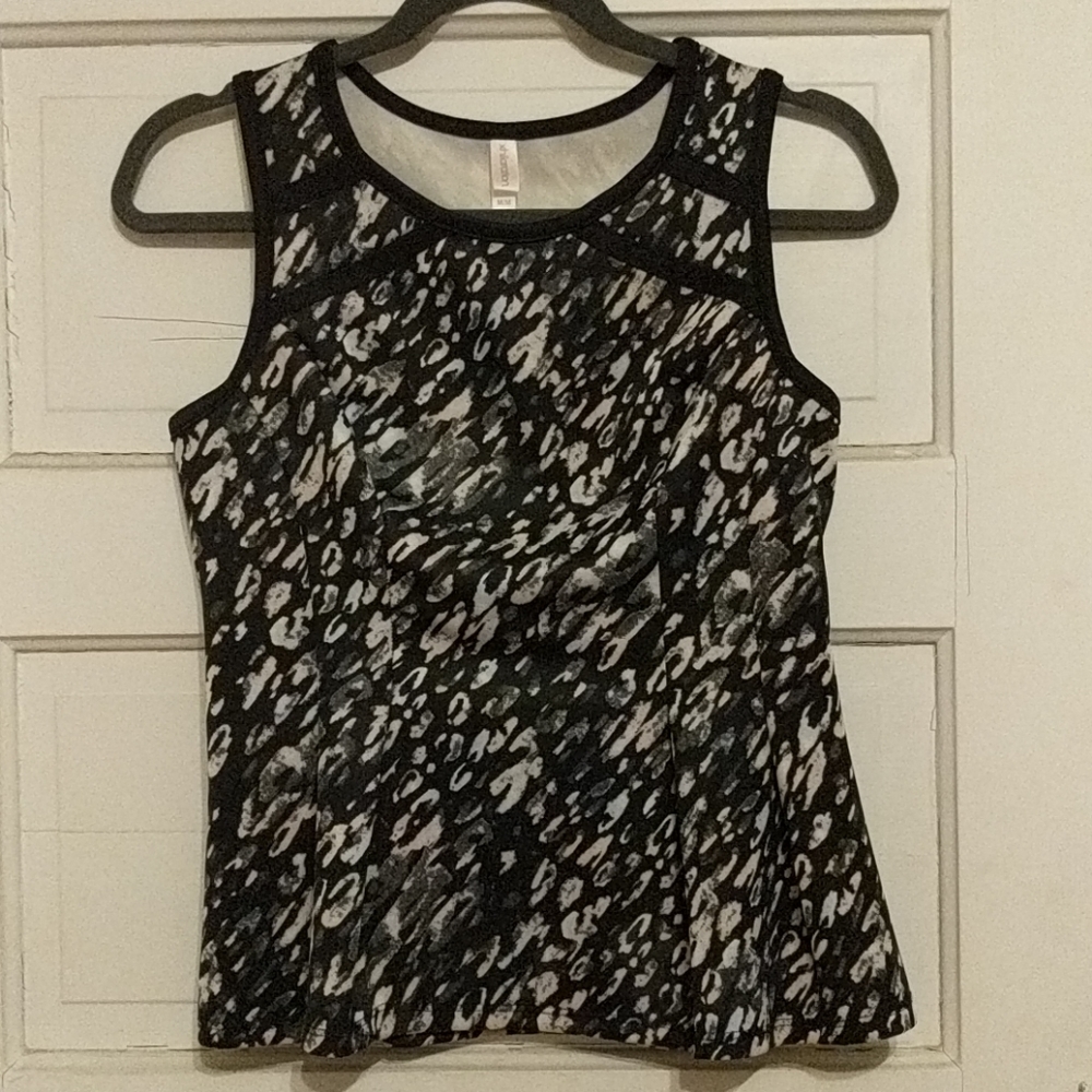 Patterned peplum top